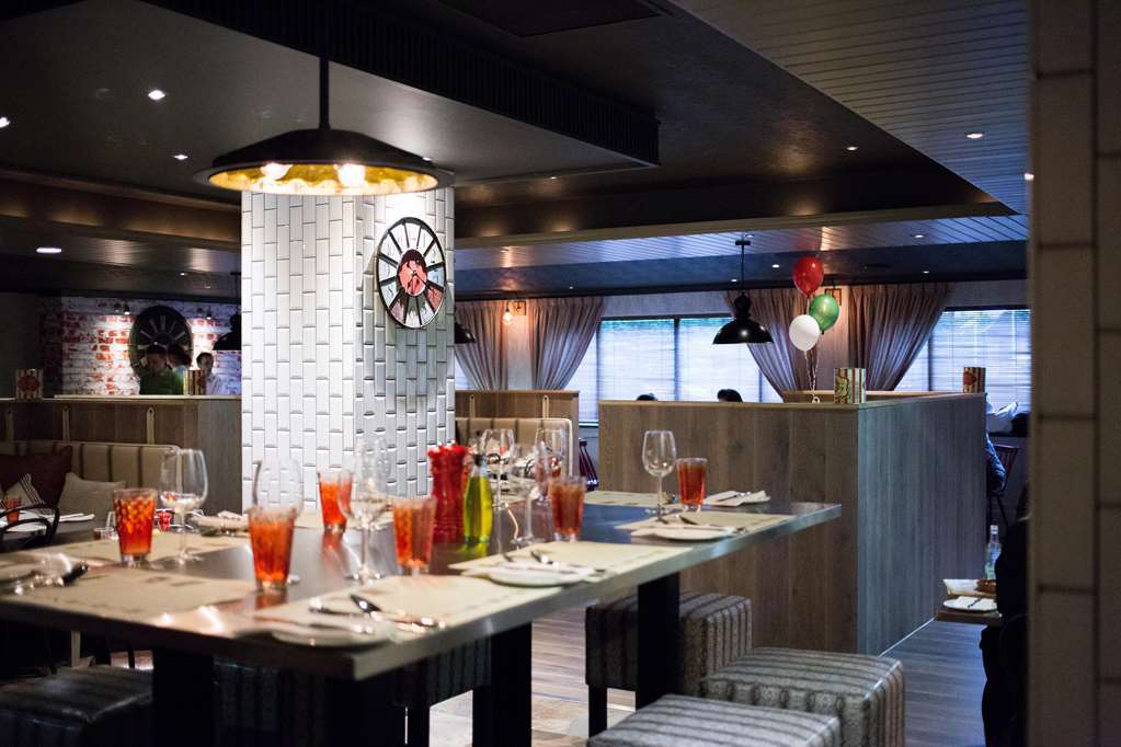 Village Hotel Leeds North Ristorante foto