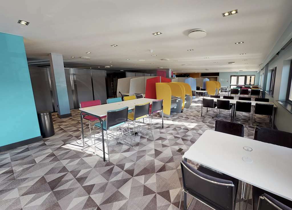 Village Hotel Leeds North Servizi foto